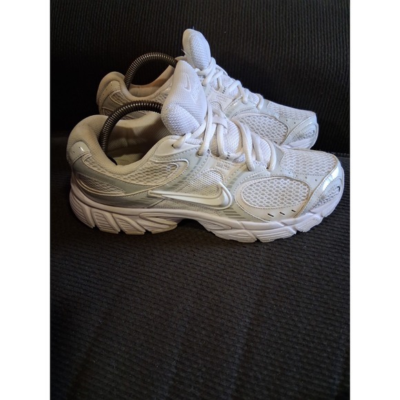 Nike V5 RNR White Black Metallic Silver Womens HQ7901-101 VNDS Sz 9.5 - Picture 3 of 8